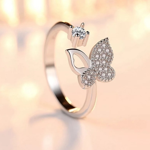 S925 Sterling Silver Ring - Picture 2 of 3